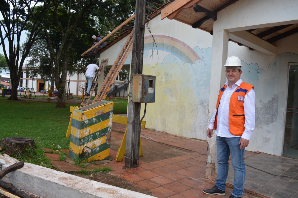 Farol investe em nova sede da Secretaria Municipal de Educação