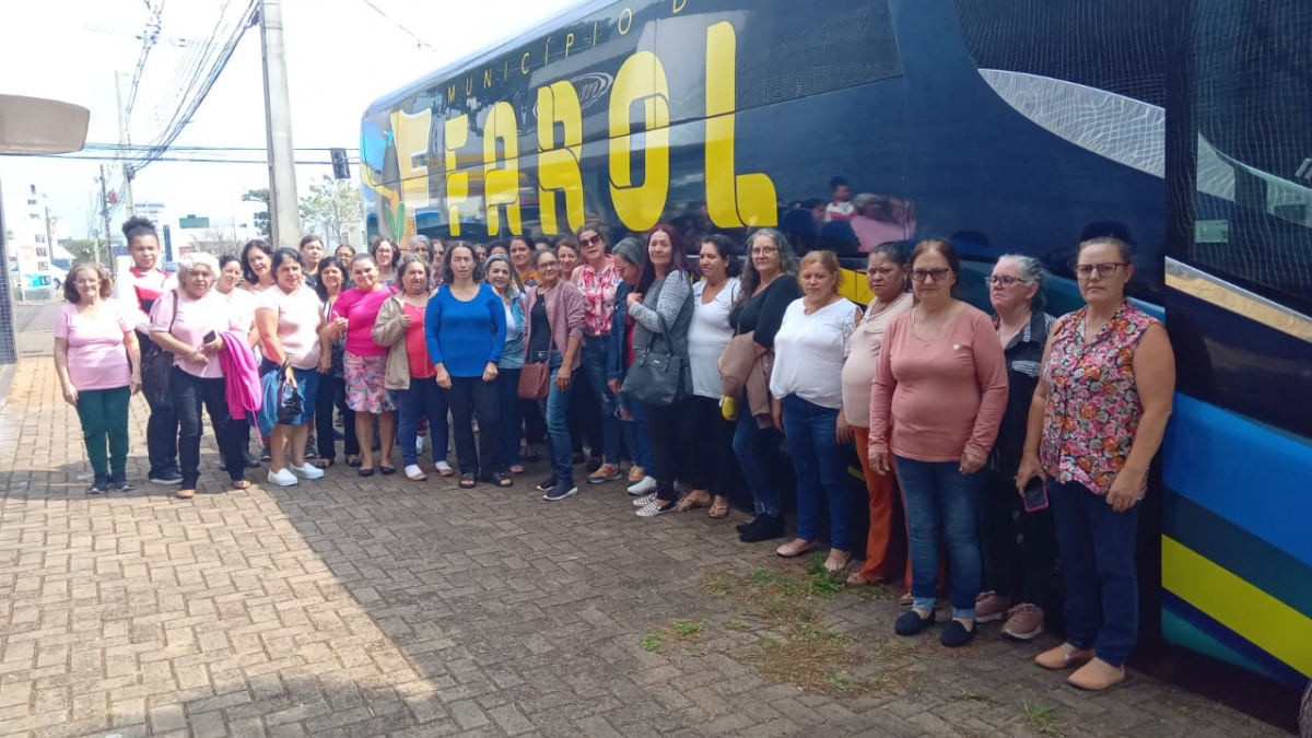 Campanha Outubro Rosa promove ações e encaminhamentos de exames