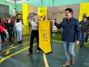 Grande Sucesso: Baile Regional da Melhor Idade reuniu grupos de 18 municípios em Farol