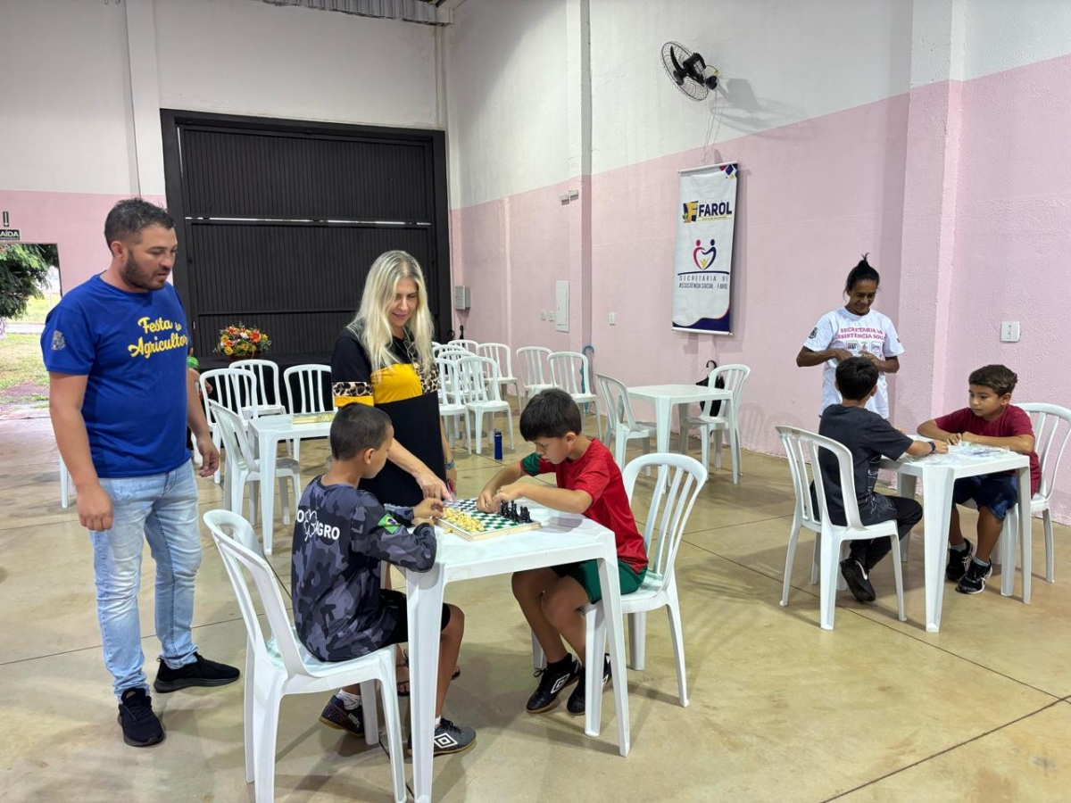 Projeto de aulas de Xadrez é implantado em Farol