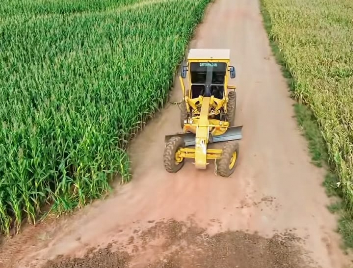 Farol realiza grandes obras de melhorias de Estradas Rurais