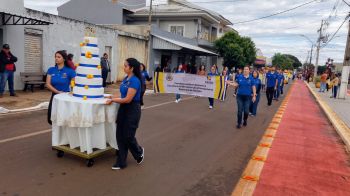 32ª Aniversário: Desfile Cívico apresentou programas e projetos  municipais com grande público 
