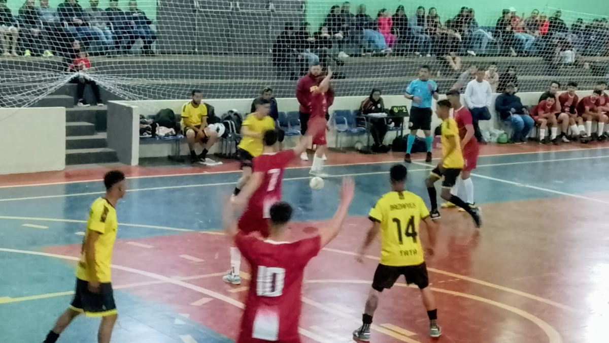 Grande público e muitos gols marcam a abertura da Copa Futsal 2025