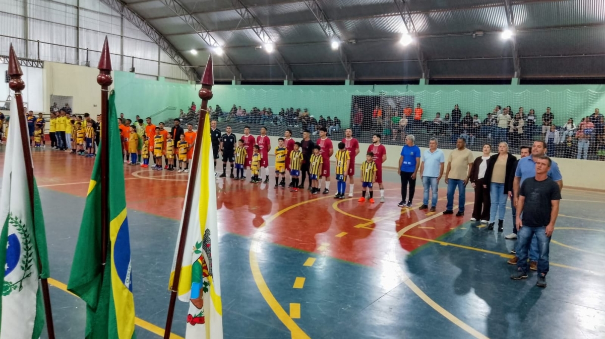 Equipe Bredápolis é campeã da Copa  de Futsal com grande público