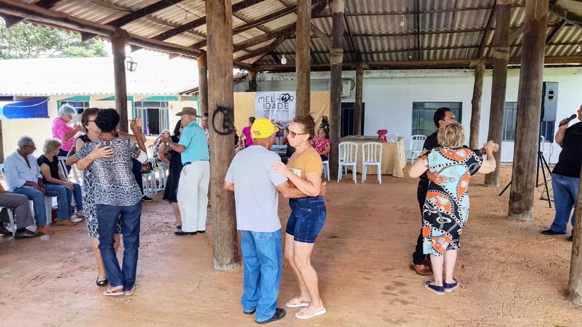 Projeto Melhor Idade encerra atividades  2025 com grande confraternização